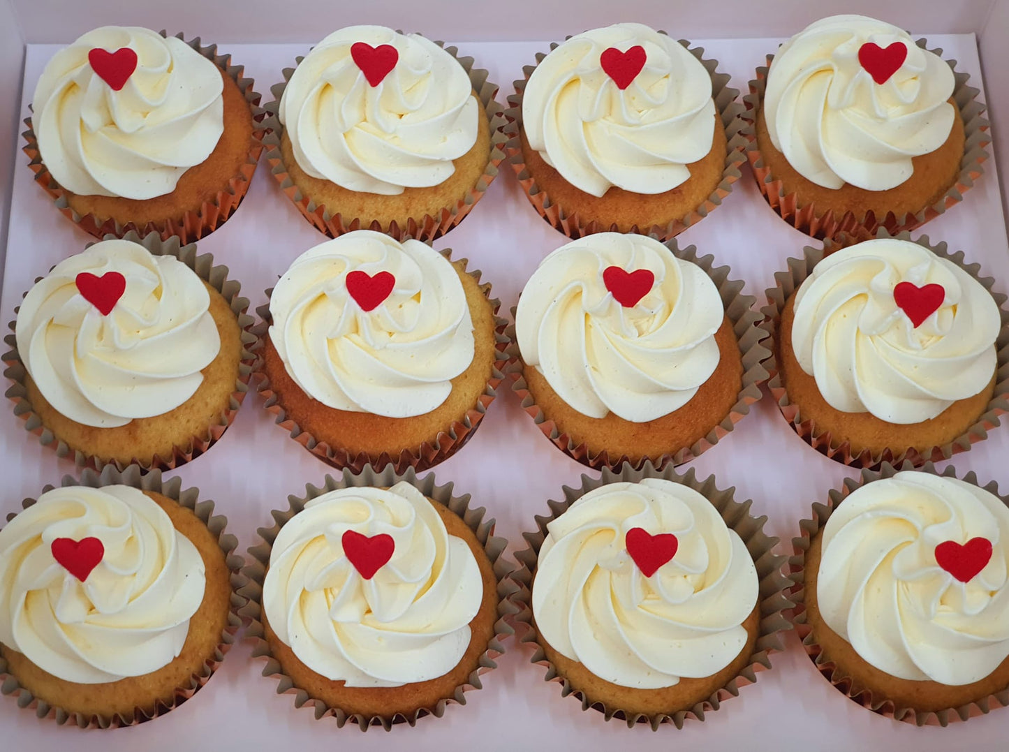 Vanilla Cupcakes (Box of 12)